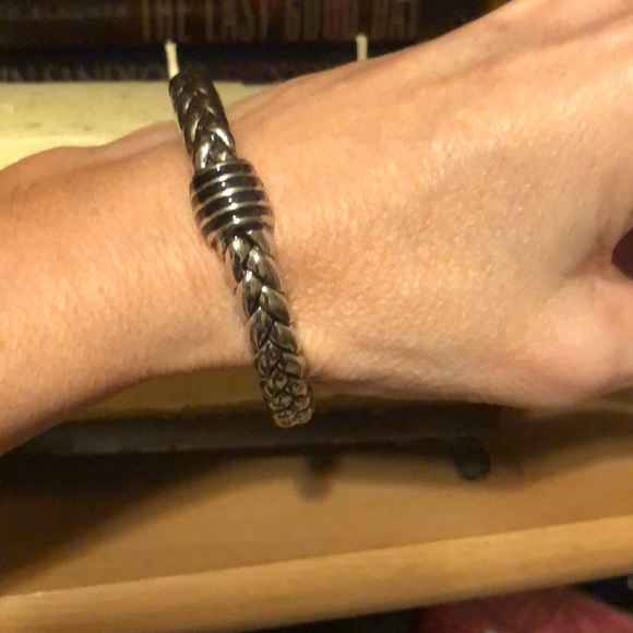 Lia Sophia silver bangle - Picture 3 of 5